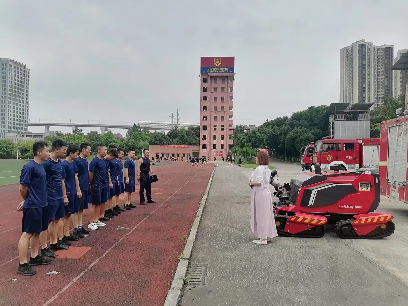 舉升搶險主戰消防車、全地形消防滅火機器人巡展演示圓滿結束